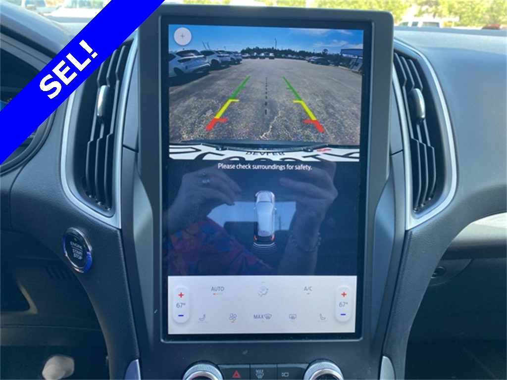 2024 Ford Edge SEL photo 3
