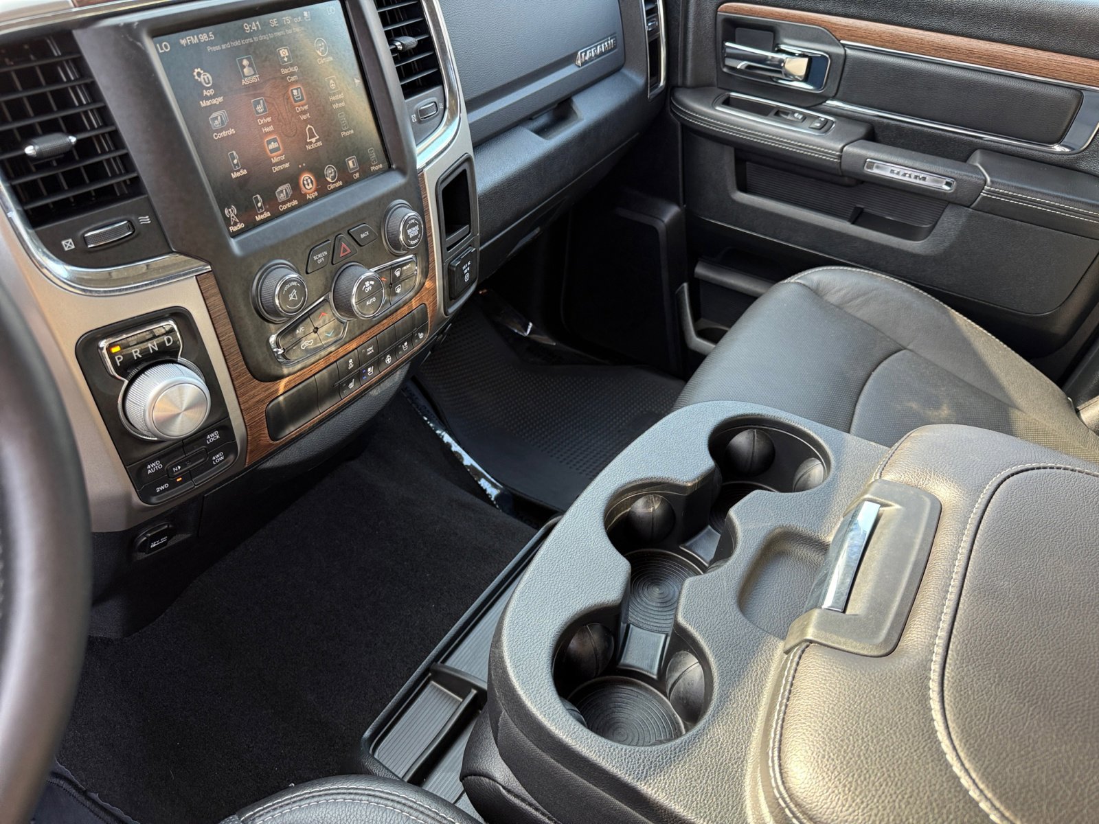 2017 Ram 1500 Laramie photo 13