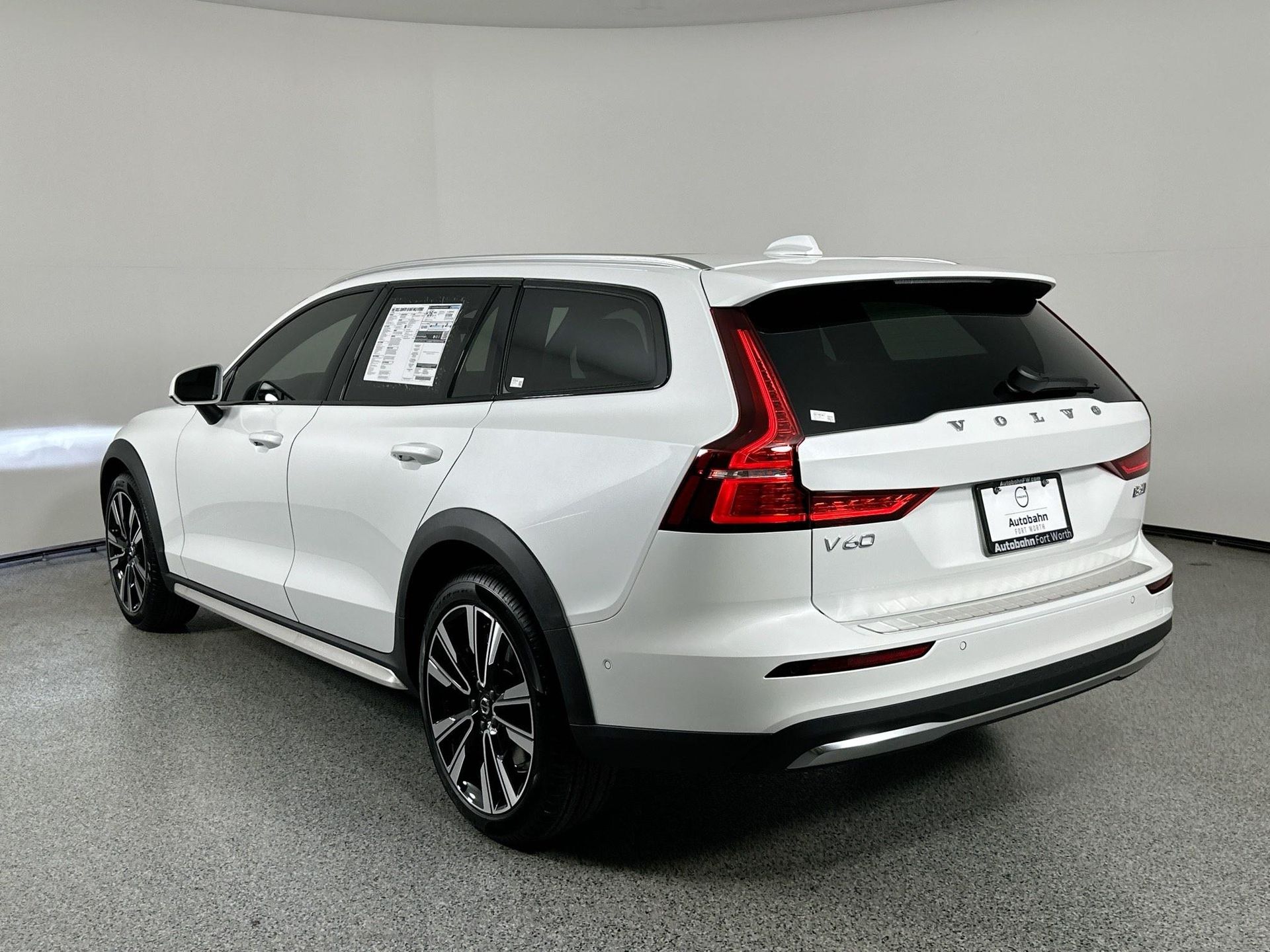 2026 Volvo V60 Cross Country B5 AWD photo 6
