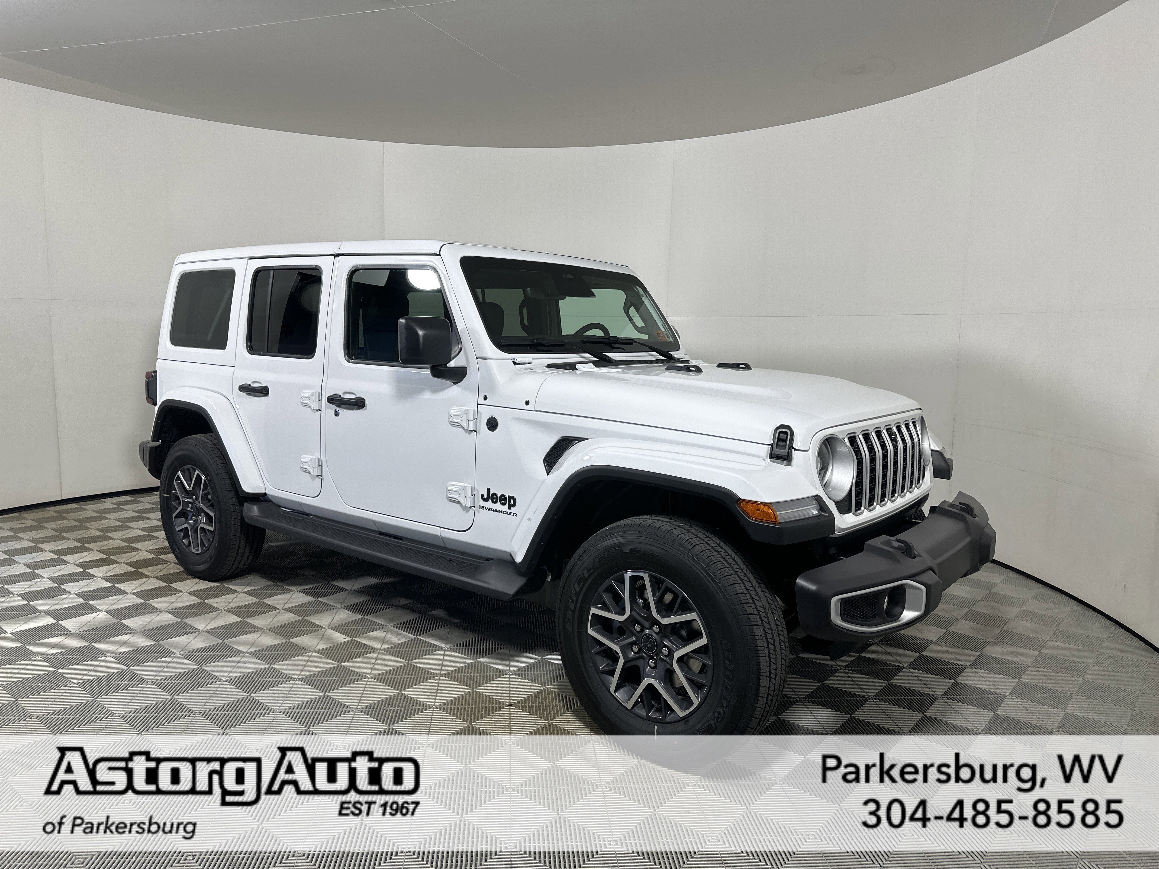 2026 Jeep Wrangler 4-Door Sahara's photo