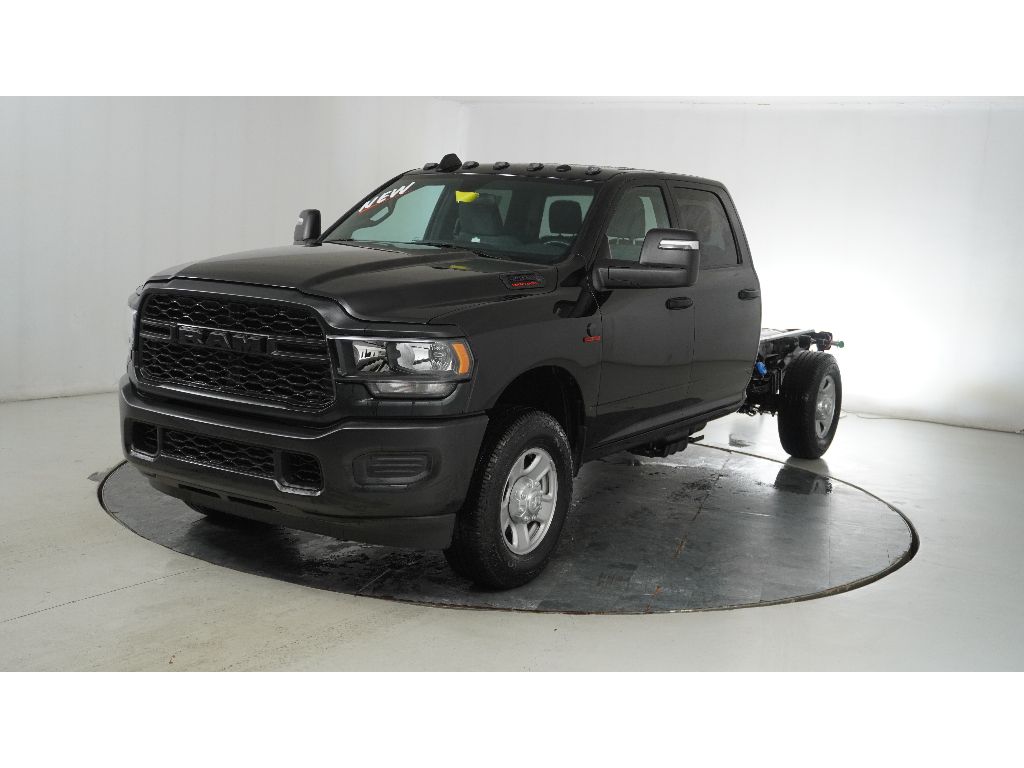2024 Ram 3500 Tradesman photo 2
