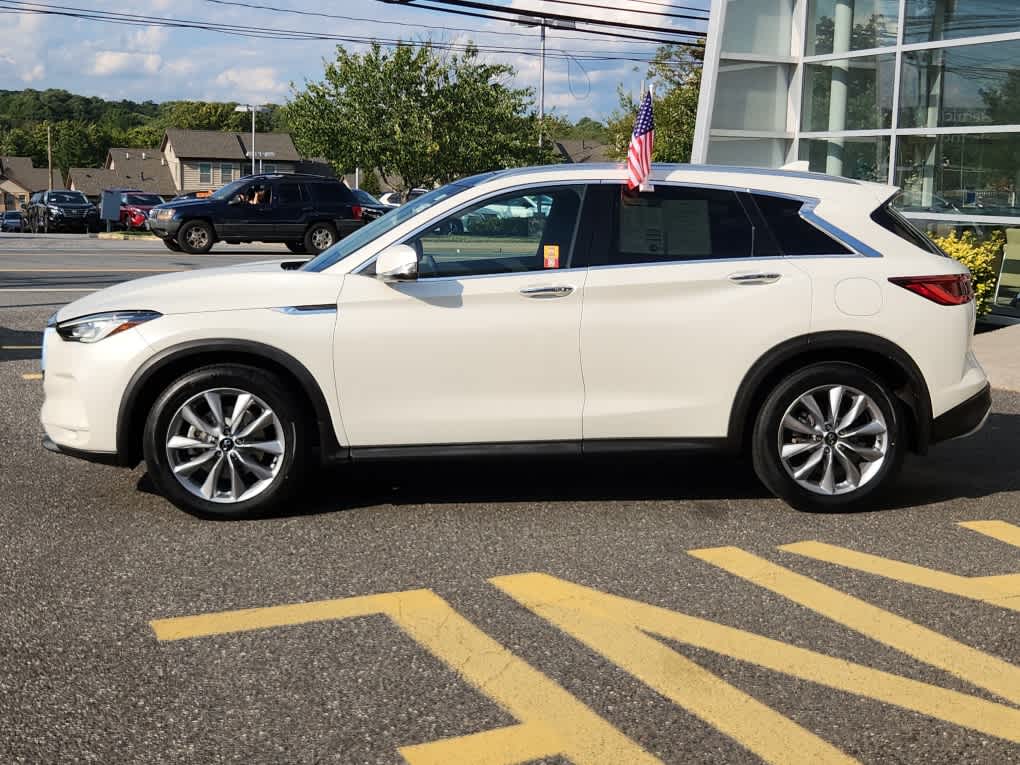 2022 Infiniti QX50 Essential AWD photo 5