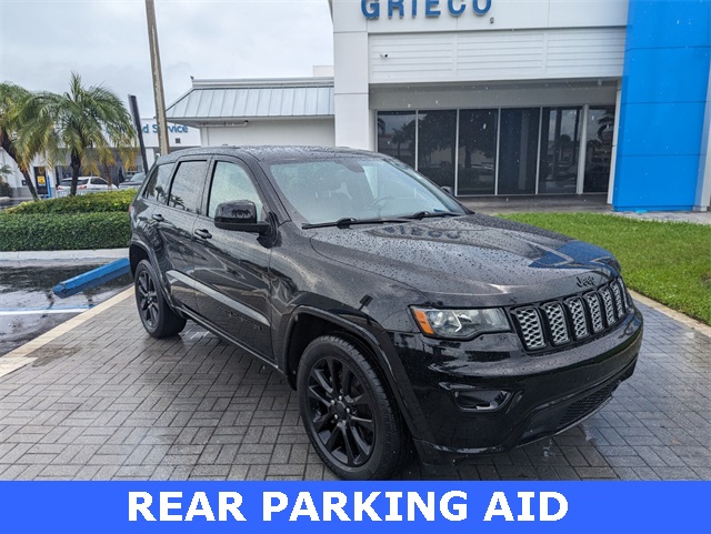 2020 Jeep Grand Cherokee Altitude photo 2