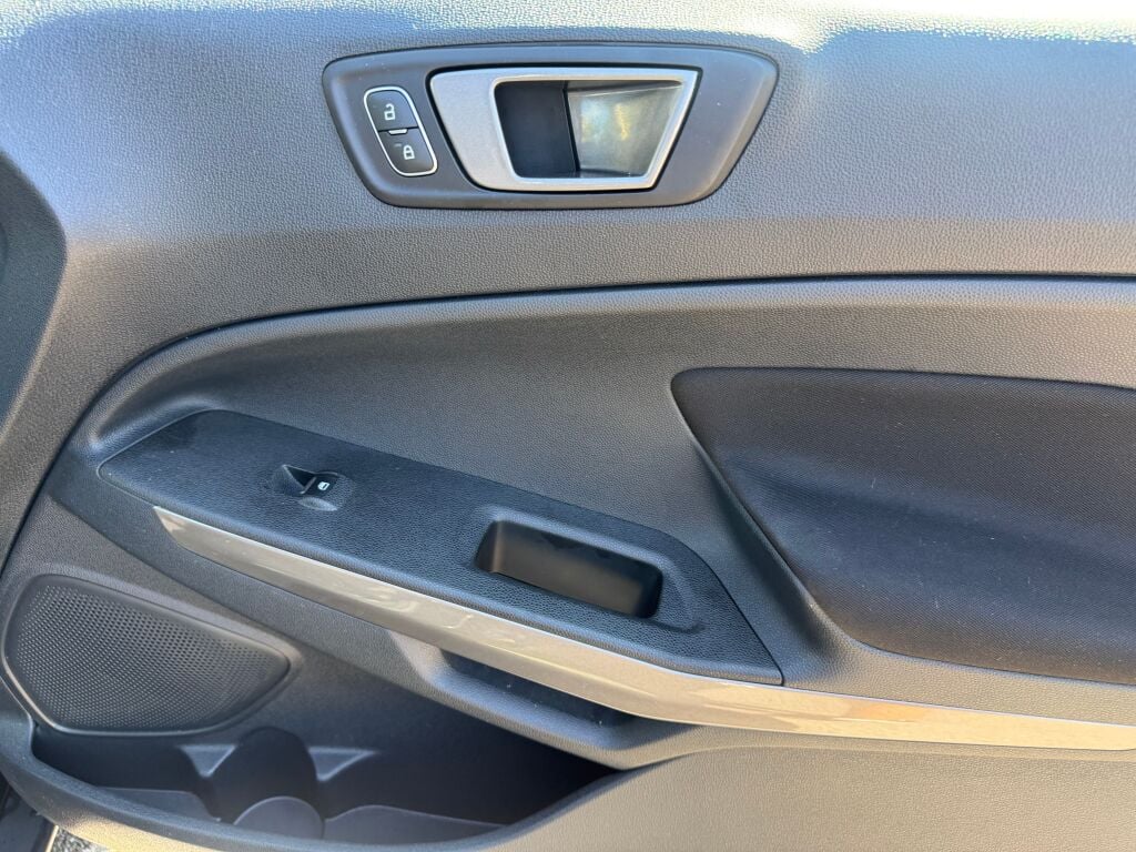 2020 Ford EcoSport SE photo 21