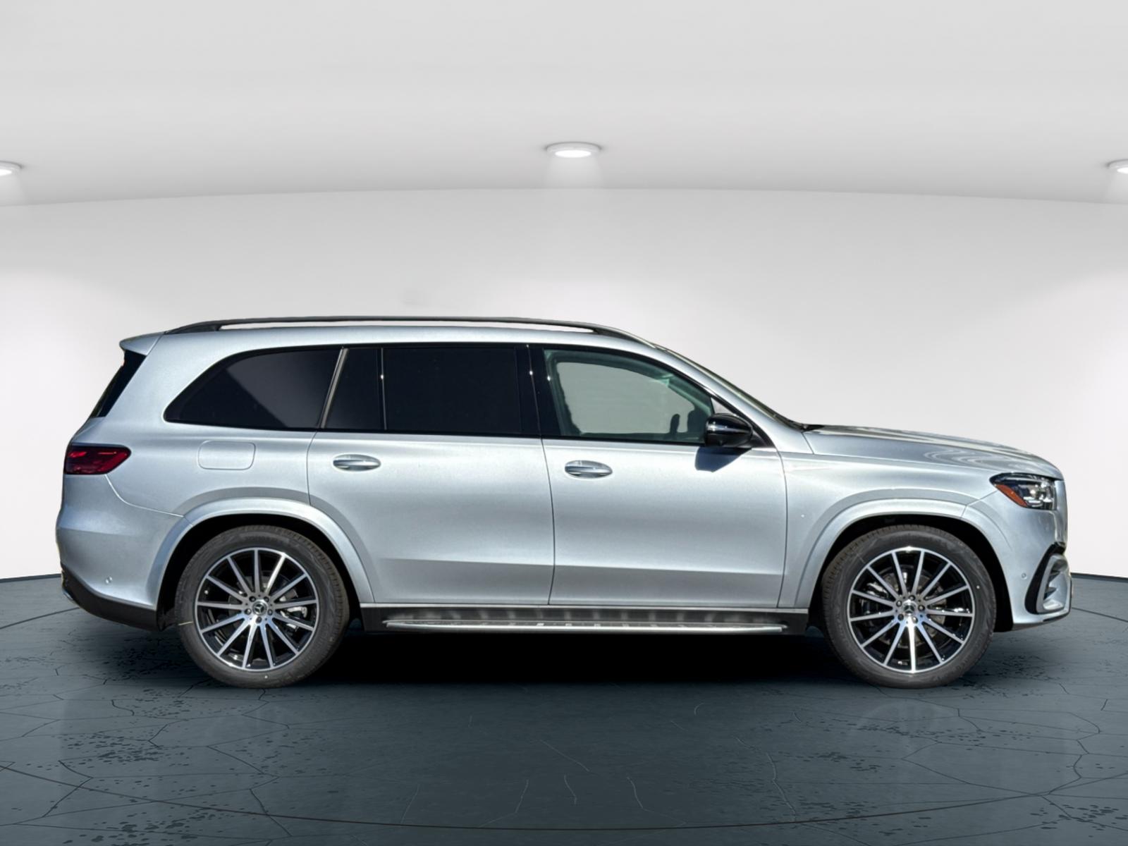 2026 Mercedes Benz GLS 450 4MATIC photo 7