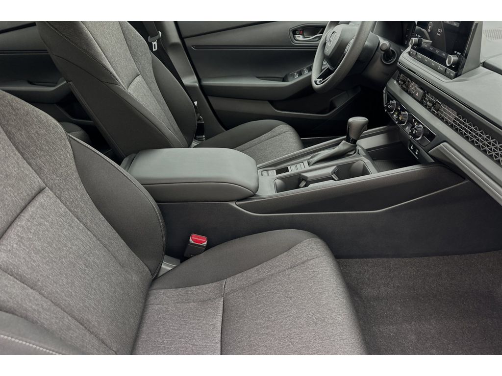 2025 Honda Accord LX photo 17