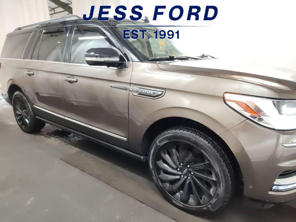 2021 Lincoln Navigator Black Label photo 4