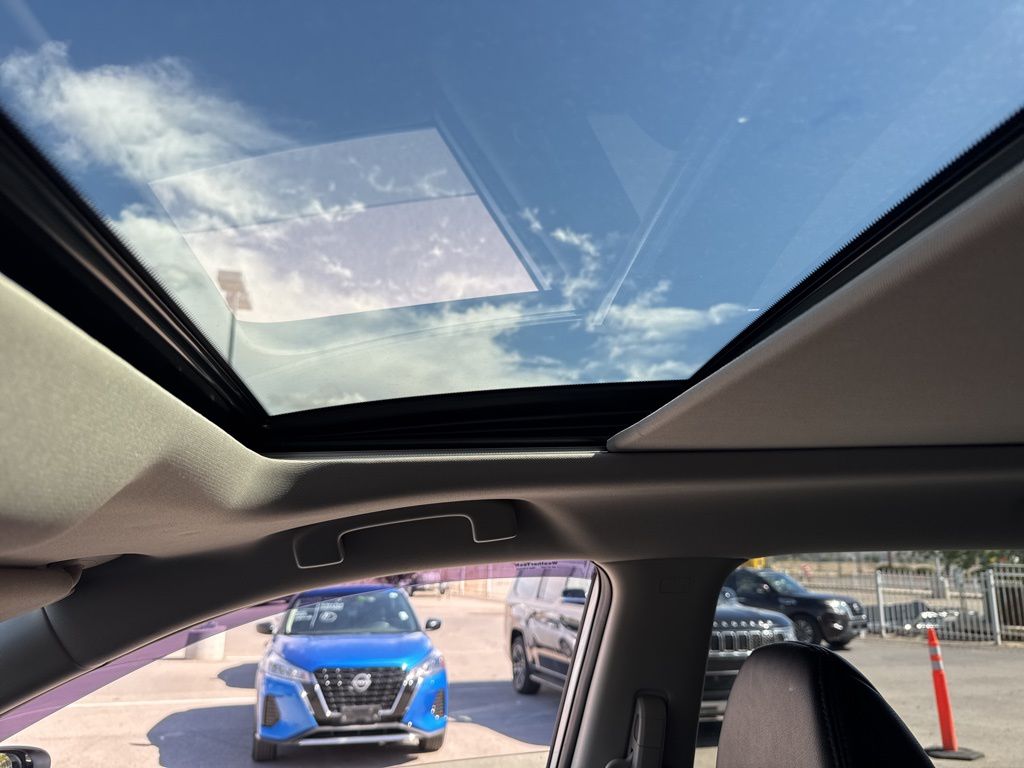 2018 Nissan Rogue SL photo 9