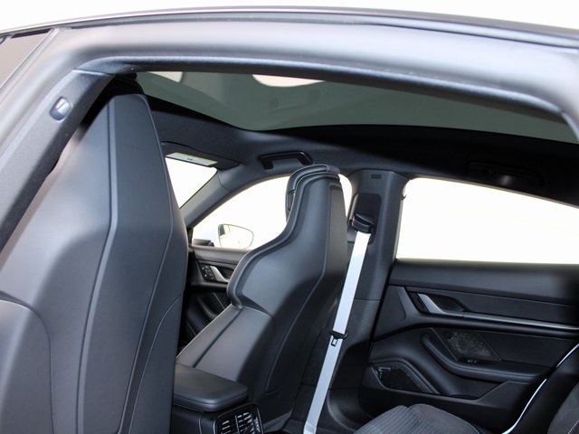 2025 Porsche Taycan 4 photo 22