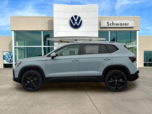 2026 Volkswagen Taos SEL's photo