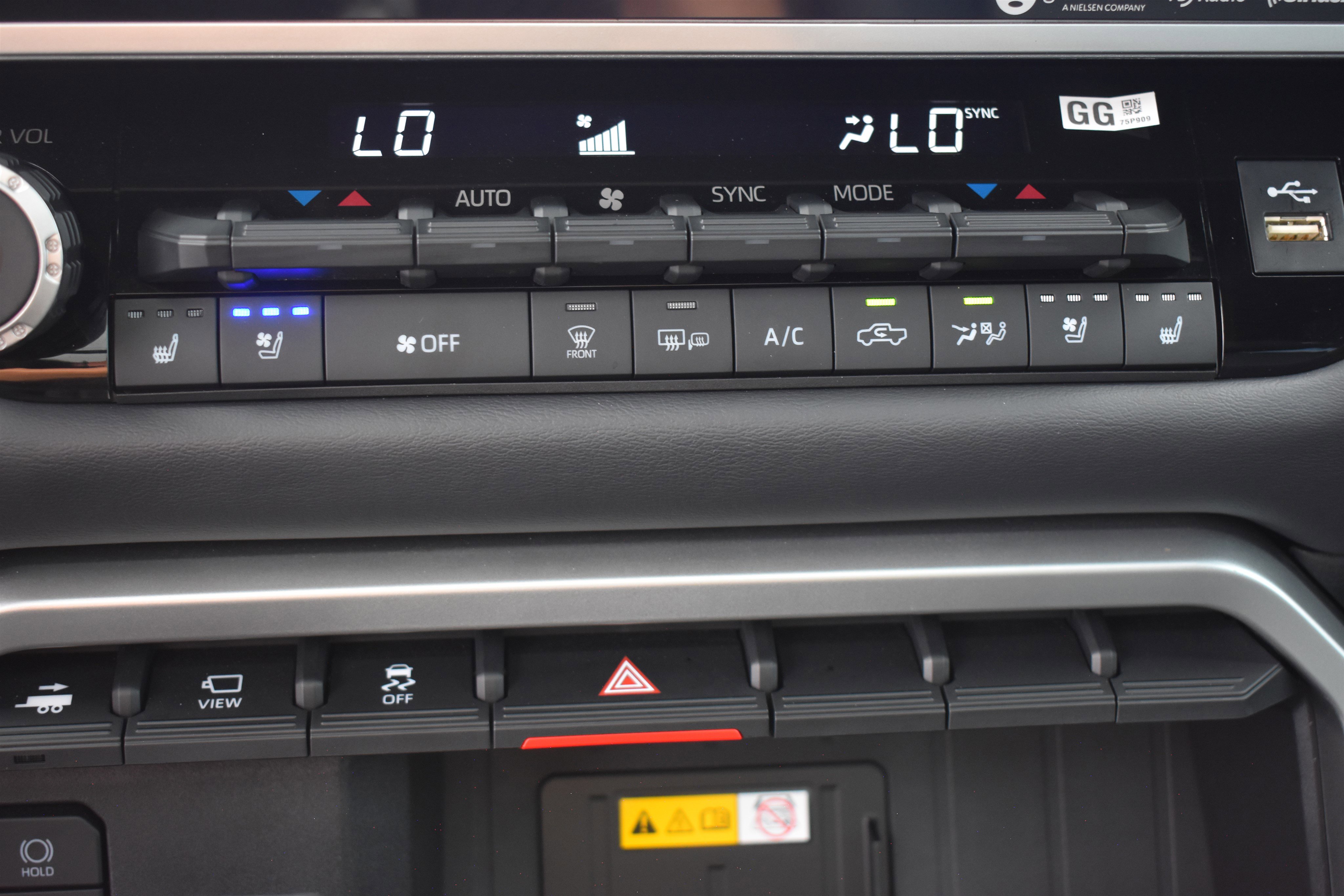 2024 Toyota Tundra Platinum photo 17