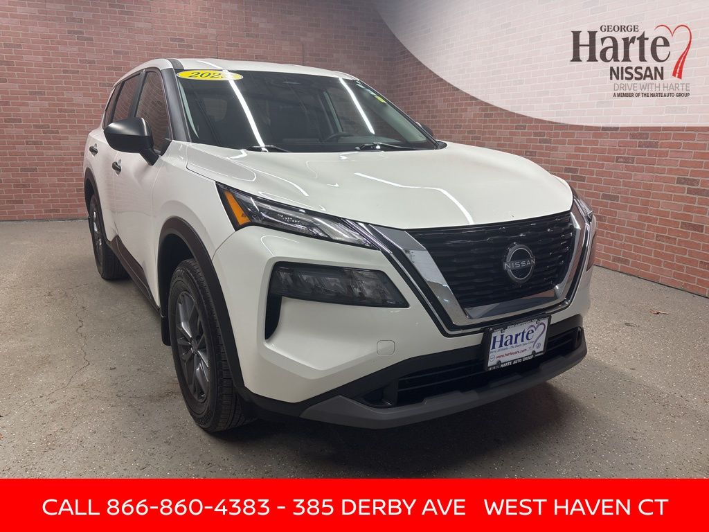 2023 Nissan Rogue S's photo