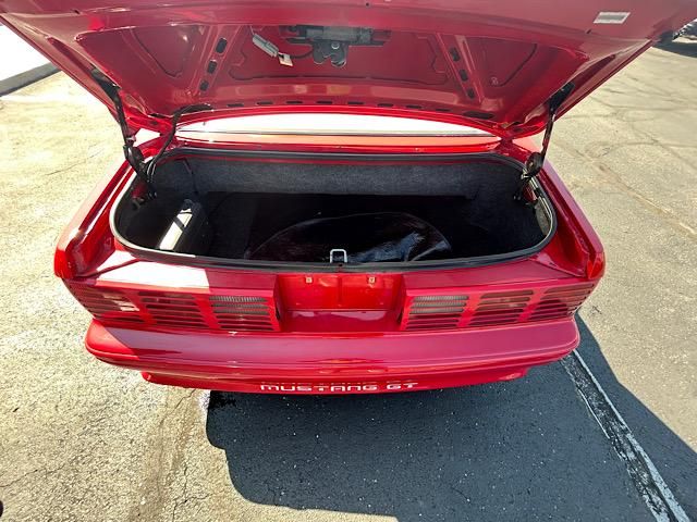 1992 Ford Mustang GT photo 33