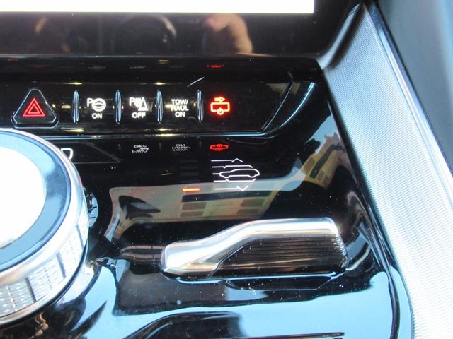 2022 Jeep Grand Wagoneer III photo 25