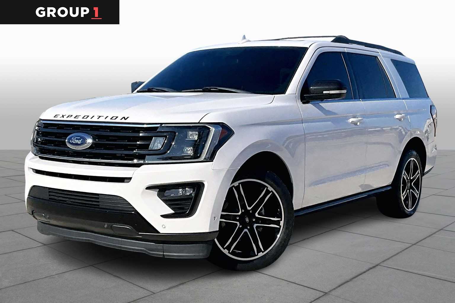 2019 Ford Expedition Limited's photo