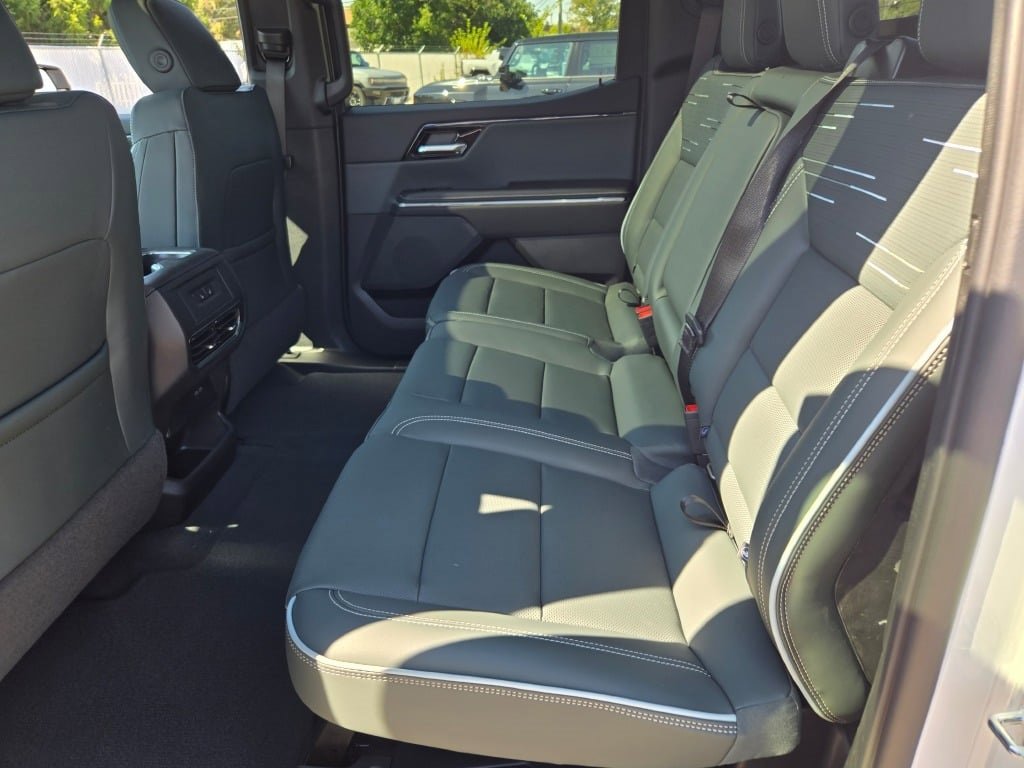2026 Gmc Sierra EV AT4 photo 16