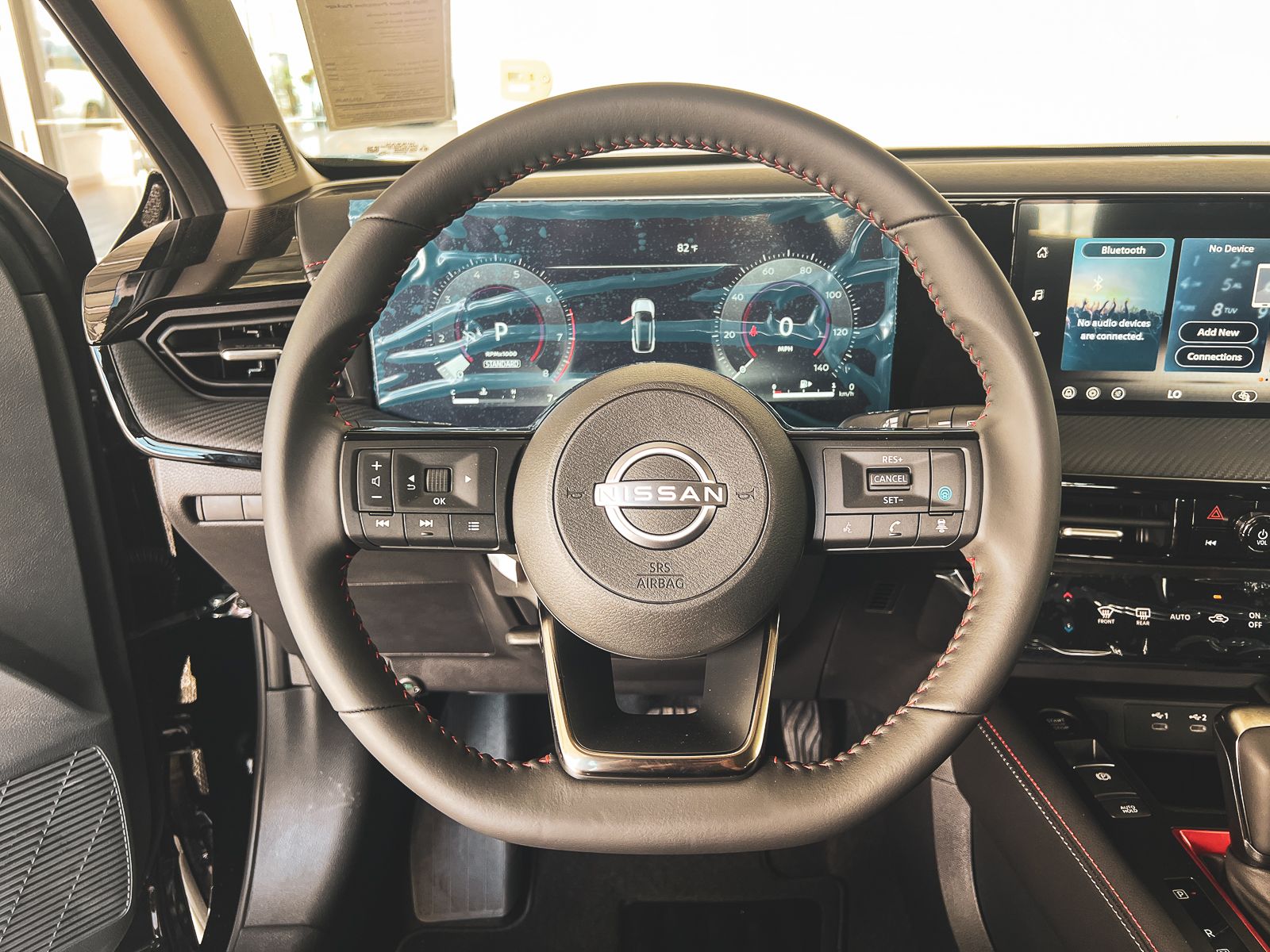 2026 Nissan Kicks SR photo 18