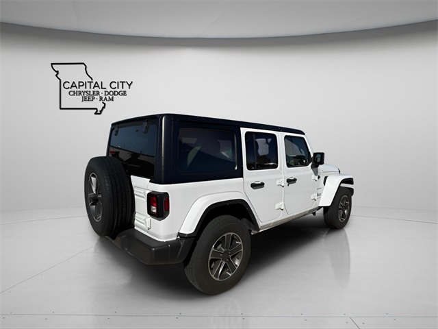 2023 Jeep Wrangler Sahara photo 4