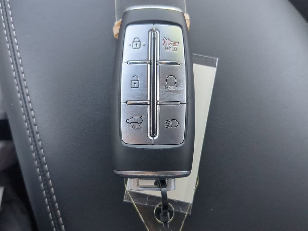 2024 Genesis GV70 3.5T Sport photo 31