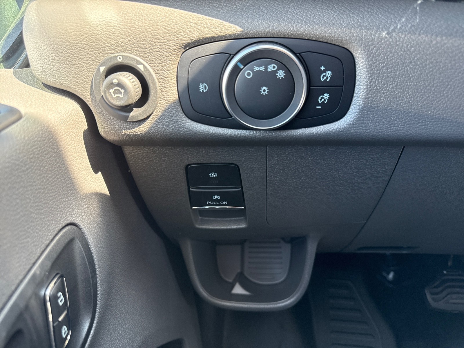 2025 Ford Transit Cargo Van photo 10