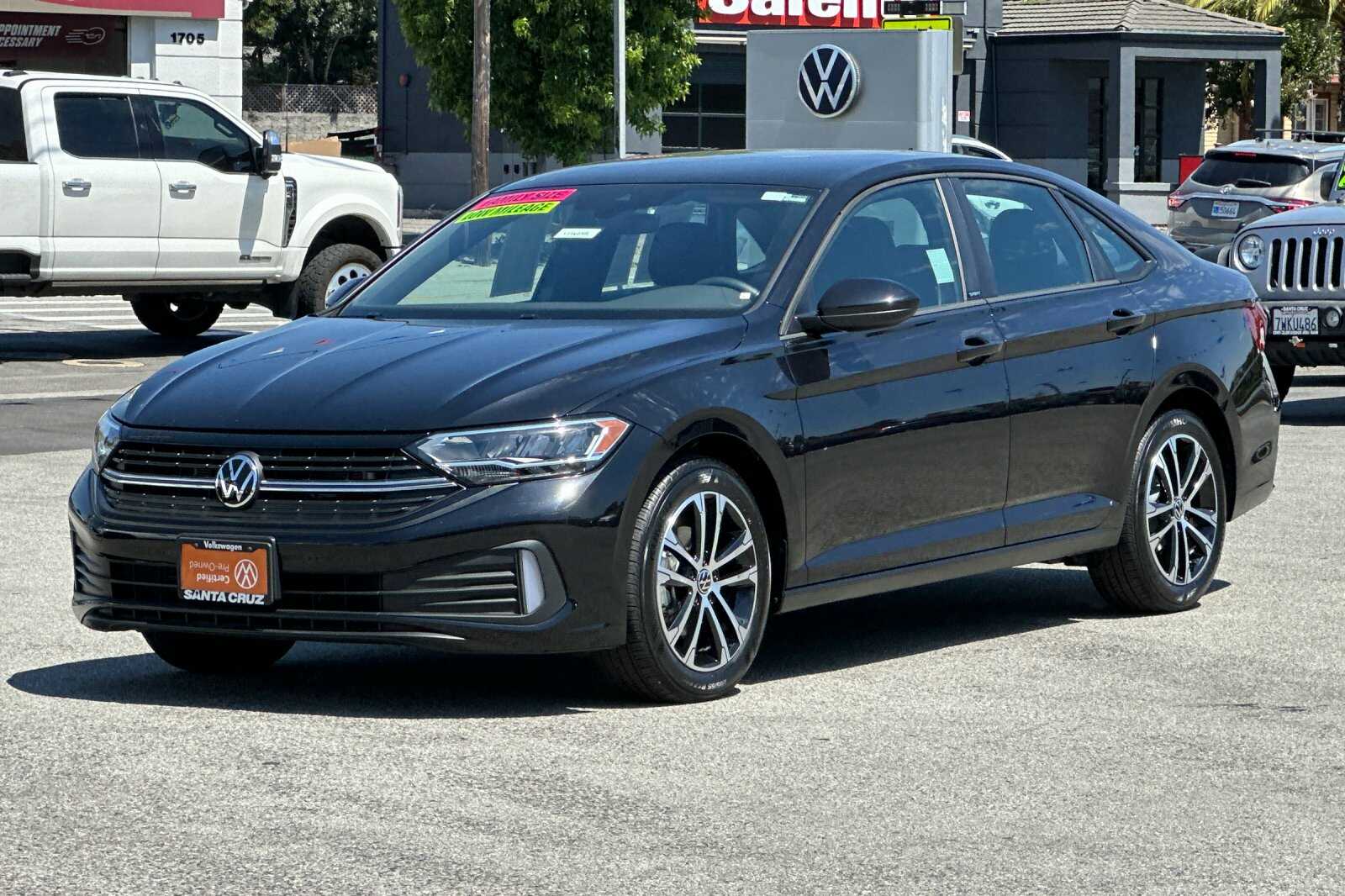 2024 Volkswagen Jetta 1.5T Sport photo 8