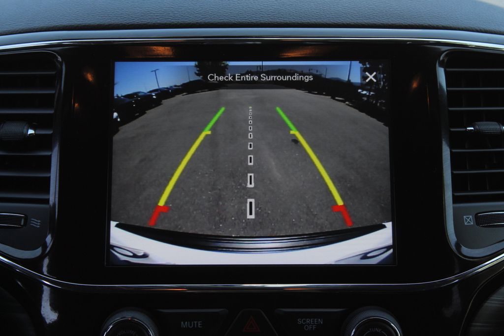 2022 Jeep Cherokee Laredo photo 22