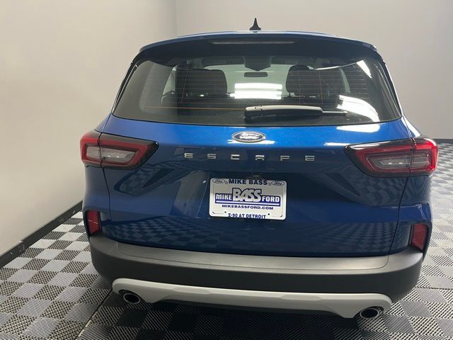 2023 Ford Escape Base photo 4