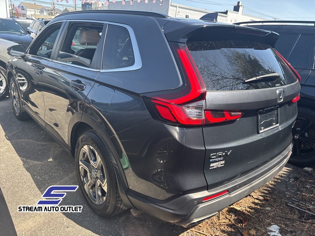 2023 Honda CR-V Hybrid Sport Touring photo 4