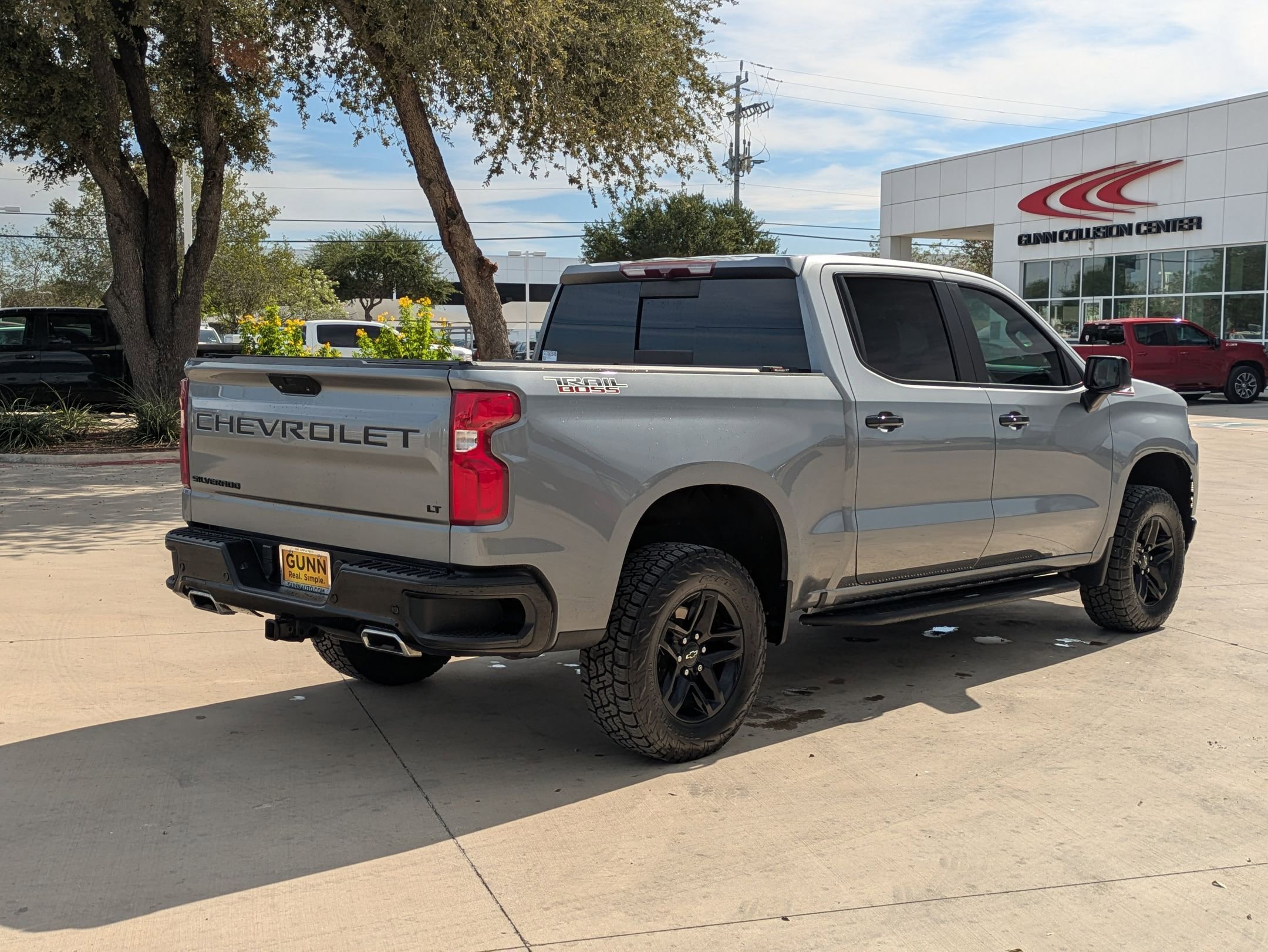 2022 Chevrolet Silverado 1500 LT Trail Boss photo 3