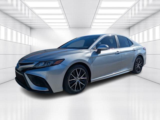 2021 Toyota Camry SE's photo