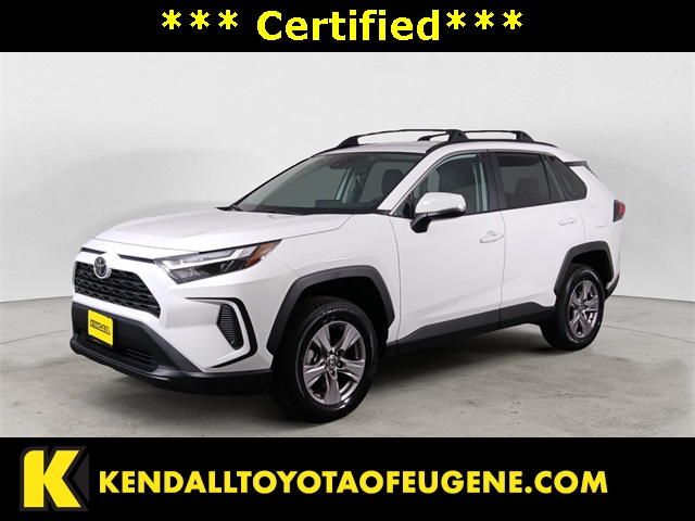 2025 Toyota RAV4 XLE's photo