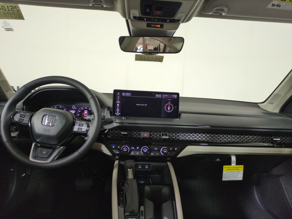 2025 Honda Accord Hybrid Touring photo 18