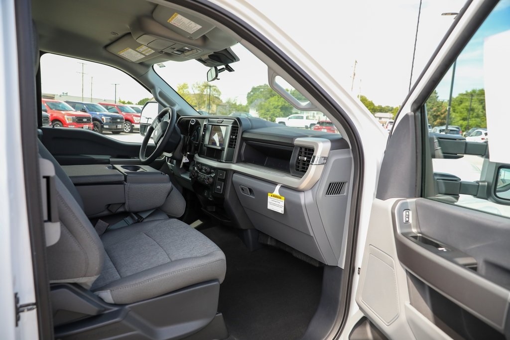 2025 Ford F-350 XL photo 27