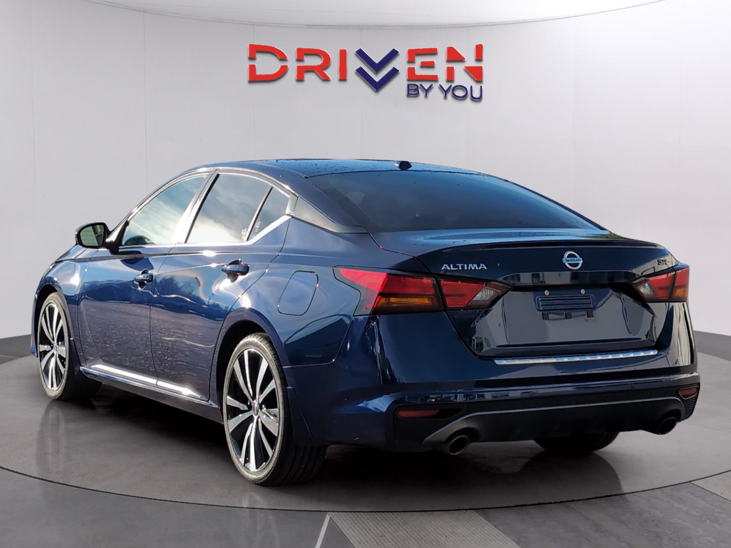 2022 Nissan Altima 2.5 SR photo 3