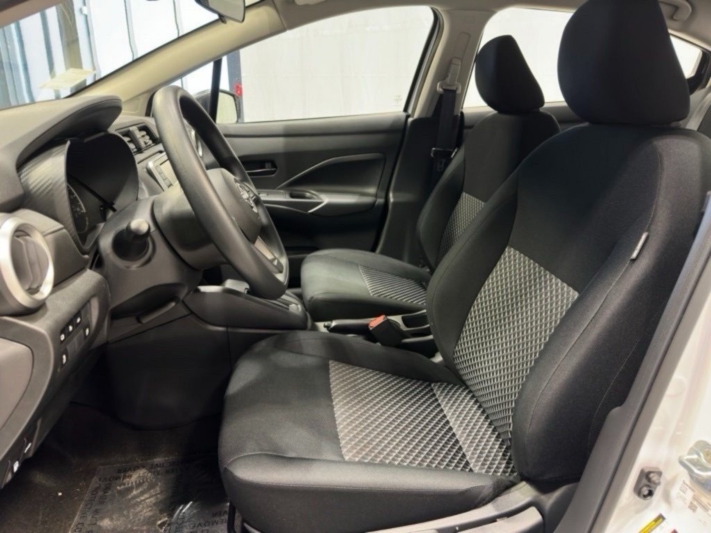 2025 Nissan Versa S photo 18