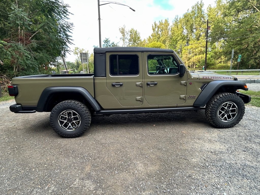 2025 Jeep Gladiator Rubicon photo 10