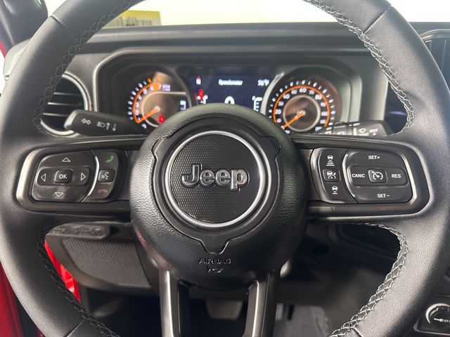 2025 Jeep Wrangler Rubicon photo 11