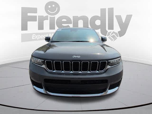 2025 Jeep Grand Cherokee Limited photo 2