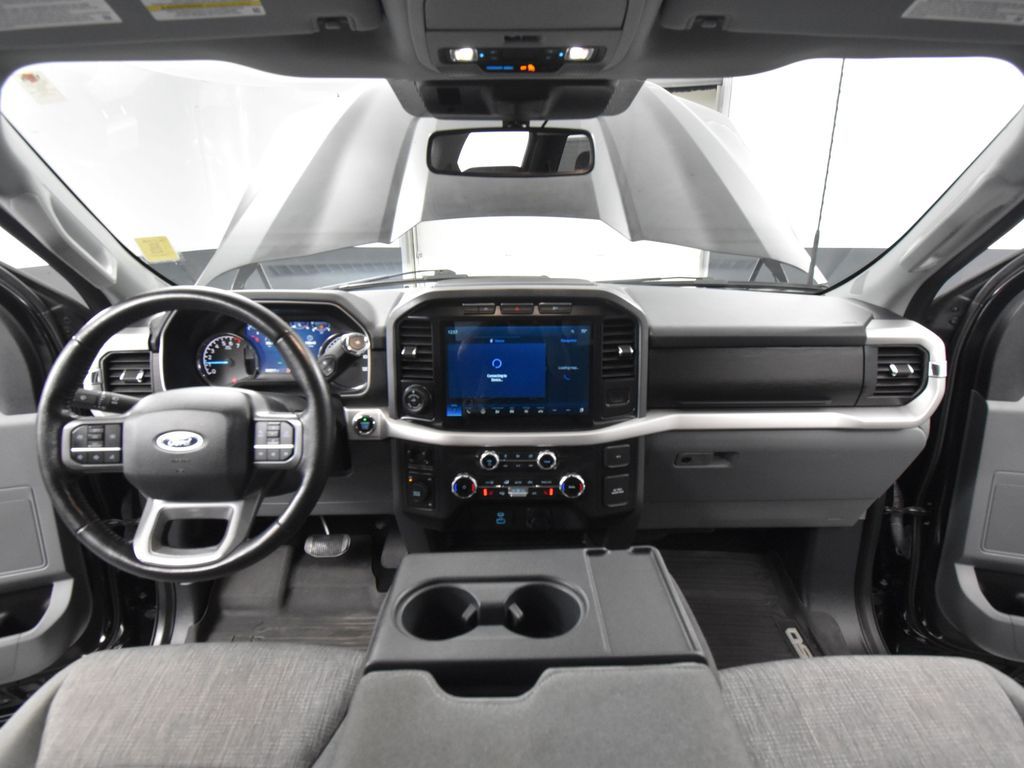 2022 Ford F-150 XLT photo 19