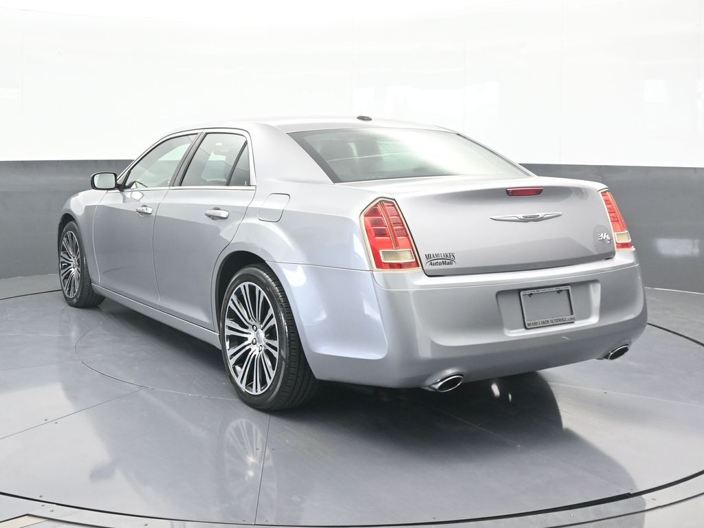 2014 Chrysler 300 S photo 4