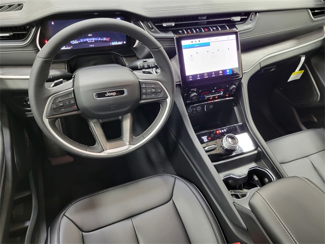 2025 Jeep Grand Cherokee Limited photo 30