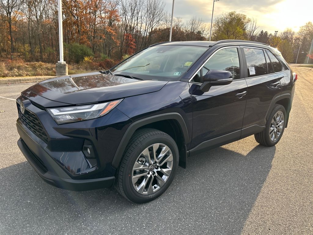 2025 Toyota RAV4 XLE Premium's photo