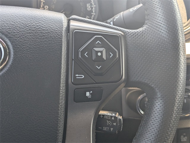 2017 Toyota Tacoma SR5 TRD Sport photo 25
