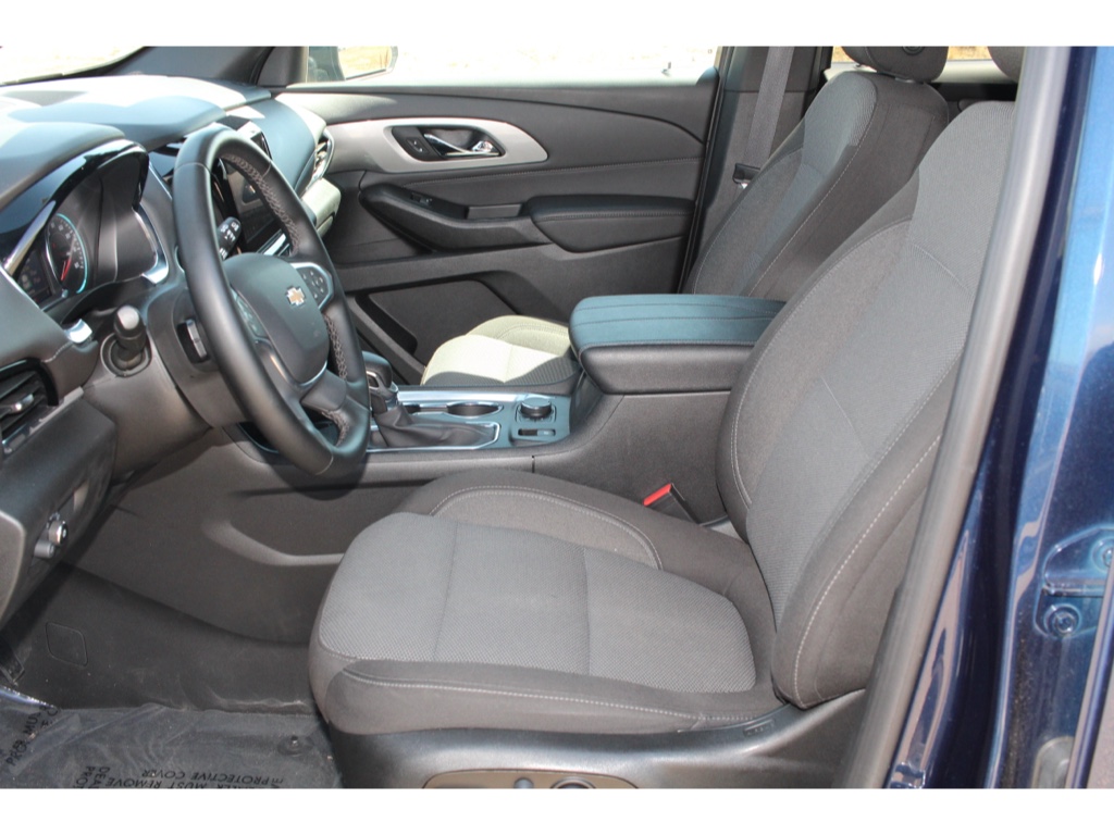 2023 Chevrolet Traverse Cloth photo 11