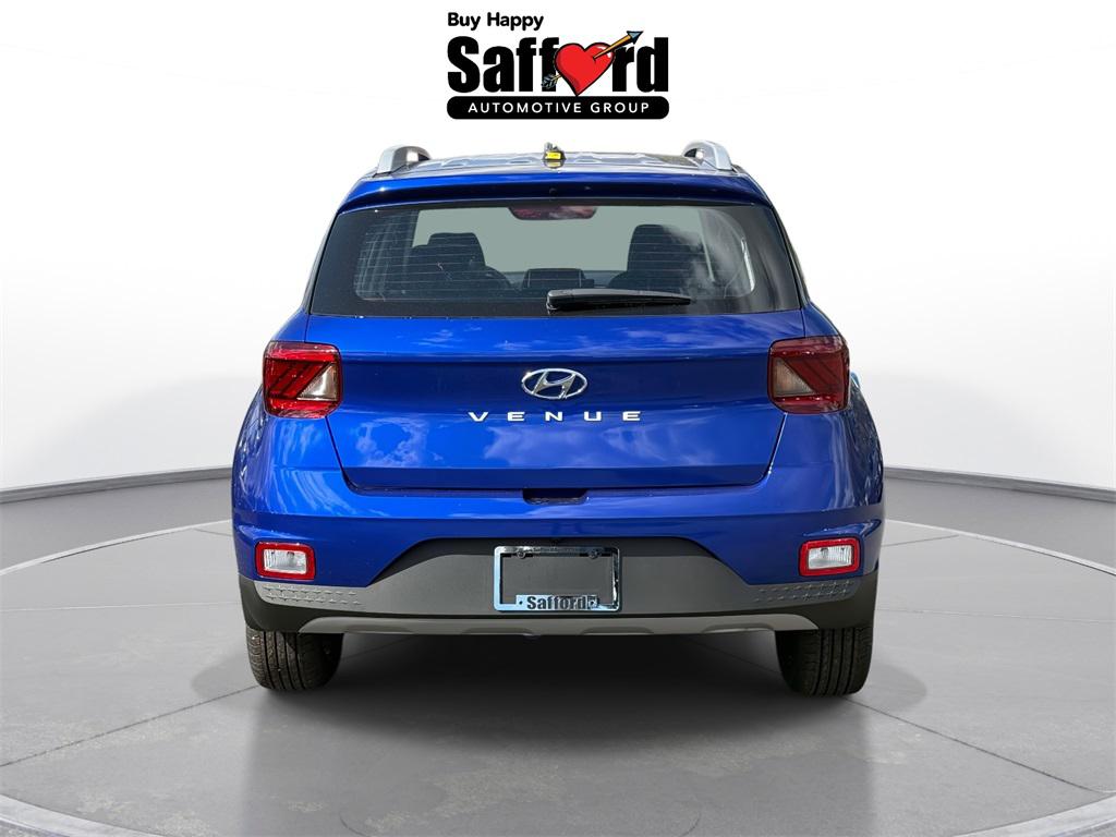 2025 Hyundai Venue Limited photo 3