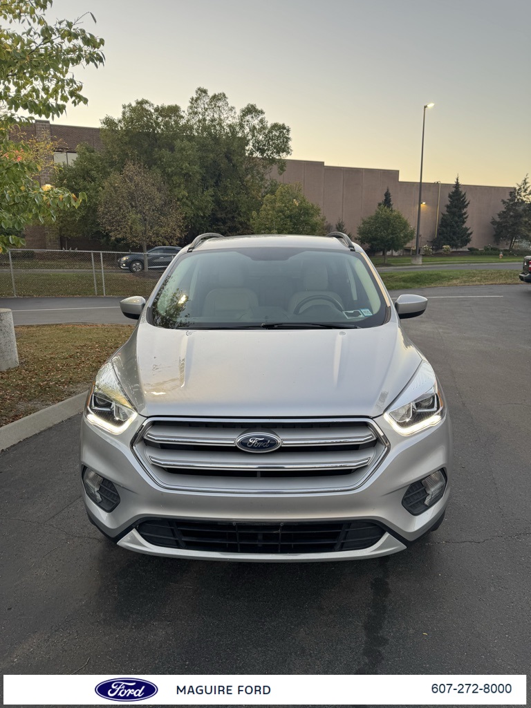 2019 Ford Escape SEL photo 2