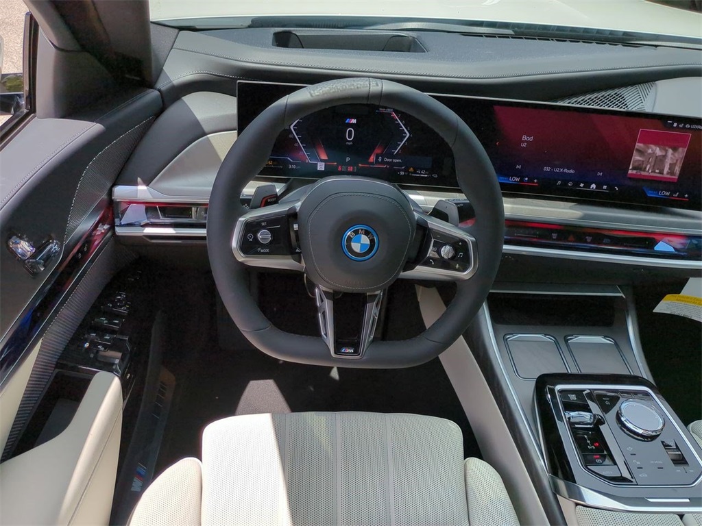 2025 Bmw 750e photo 14