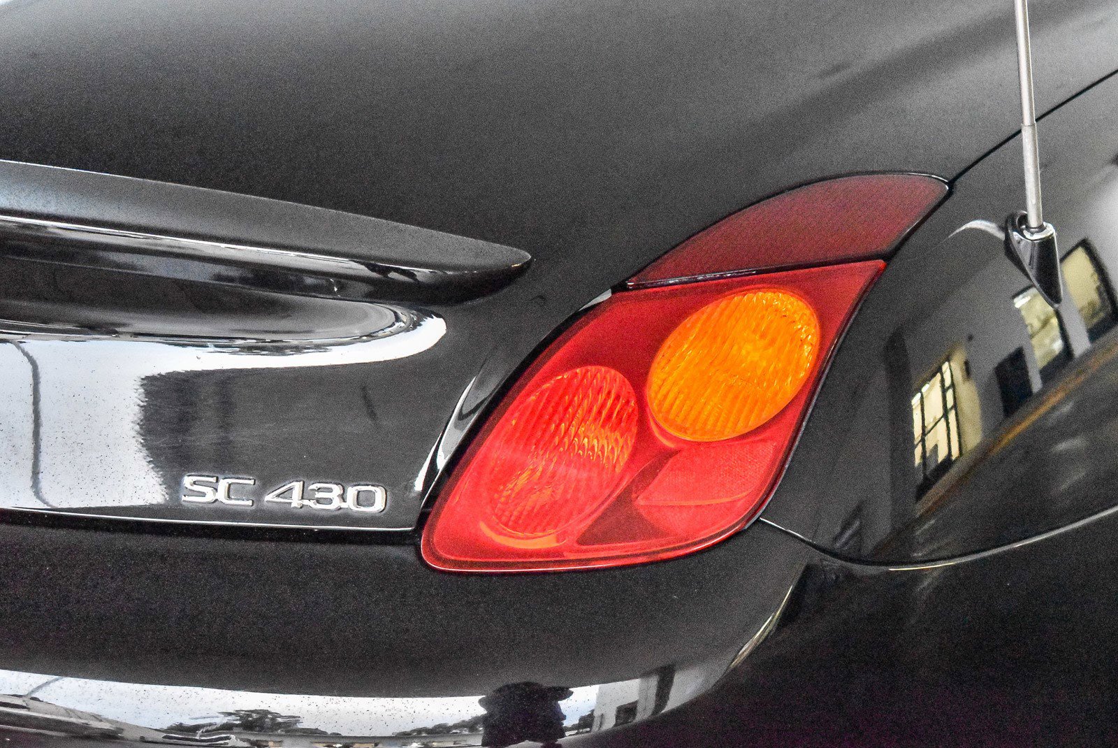 2004 Lexus SC 430 photo 3