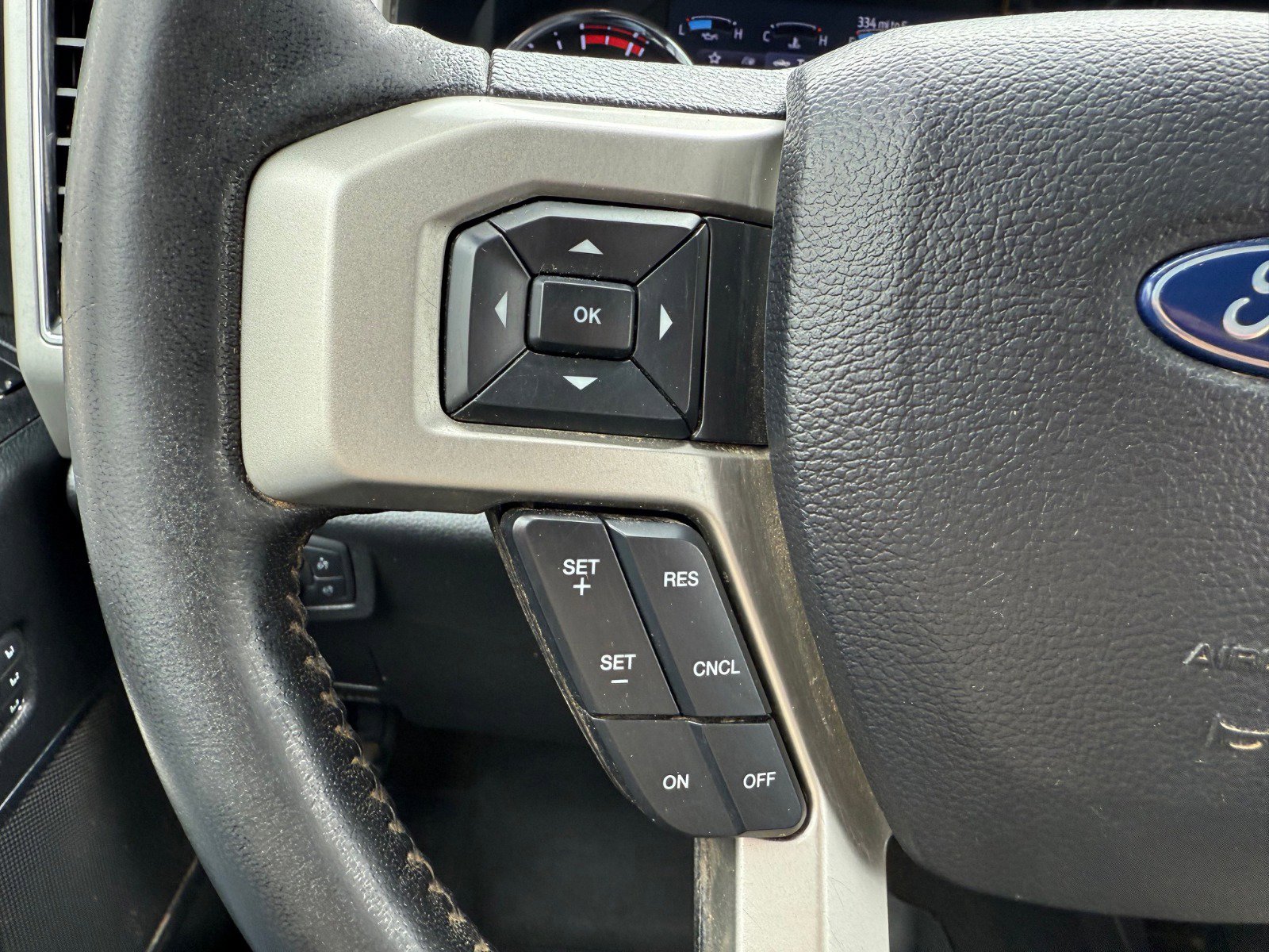 2020 Ford F-250 Lariat photo 19