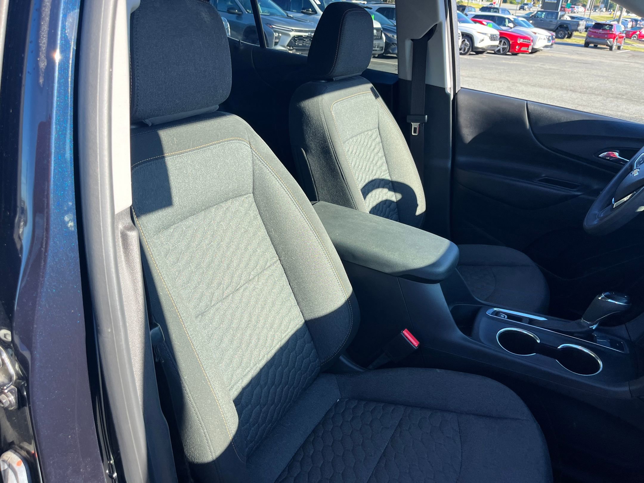 2021 Chevrolet Equinox LT photo 25